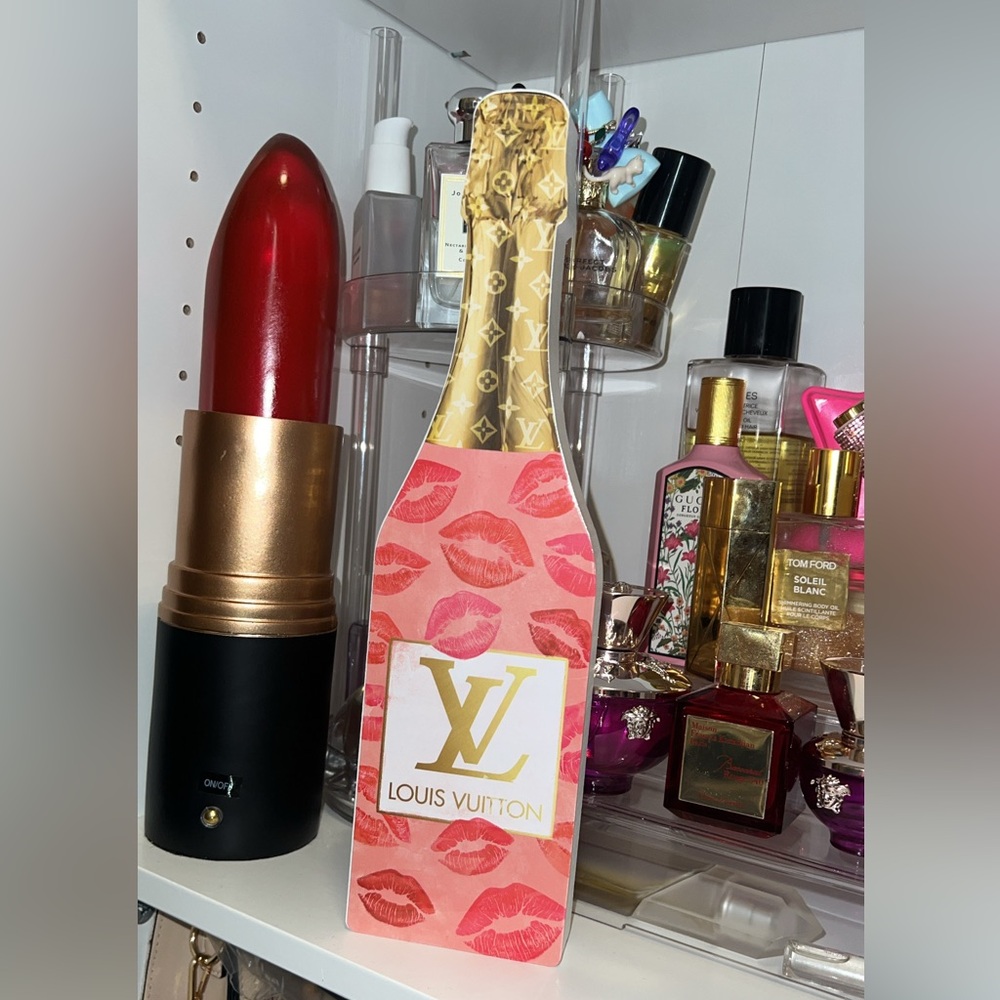 Girly LV-Inspired Champagne Decor 🍾💋 Pink Kiss Print Beauty Closet Vanity Art
